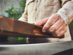 Gedetailleerd zicht op verzonken greep voor eenvoudig optillen